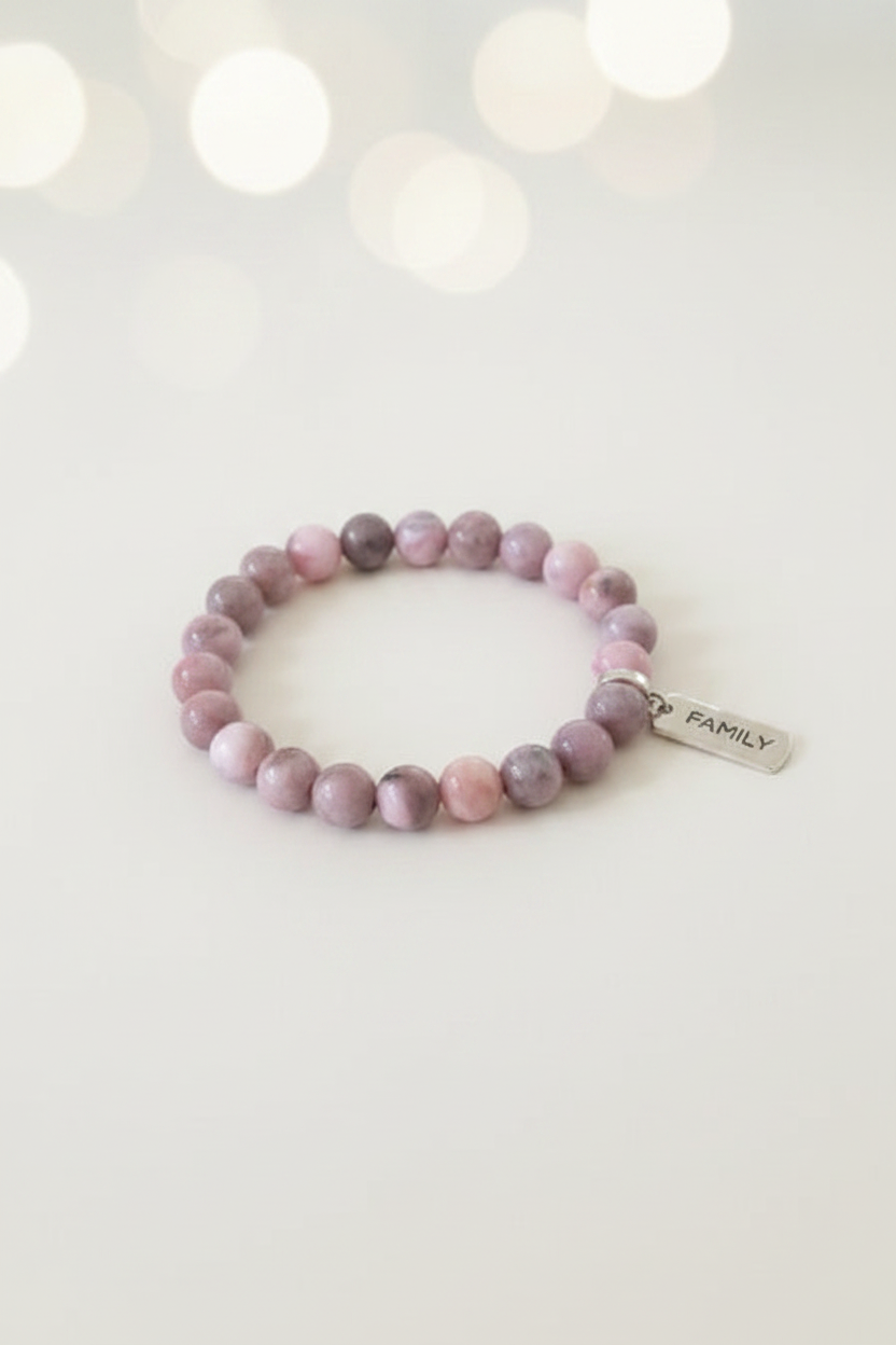 Family Bracelet Lilac – Studio Product Shot