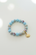 Gold Seashell Bracelet Sky Blue – Studio Product Shot