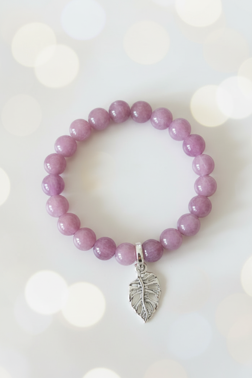 Lilac Purple Leaf Charm Bracelet – Pastel Cream Bokeh