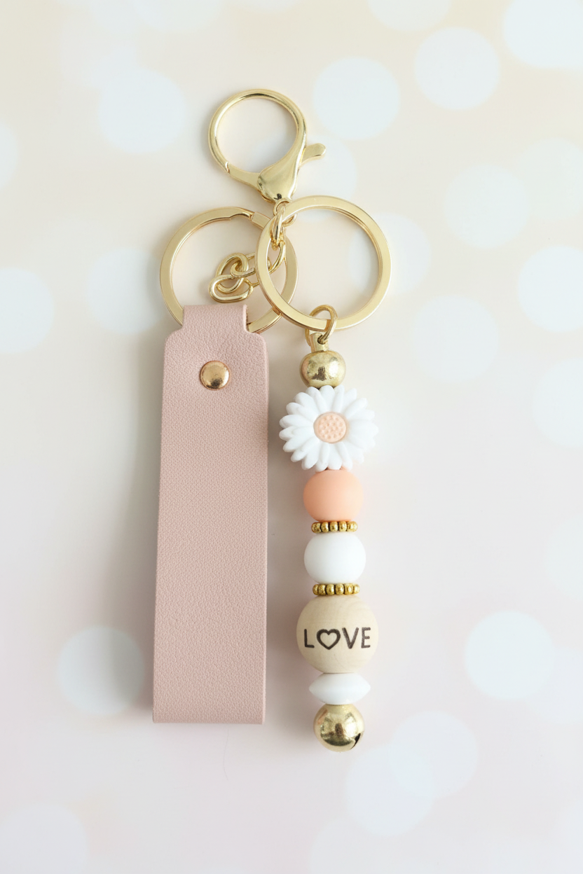 LOVE Daisy Keychain – Pastel Cream Bokeh