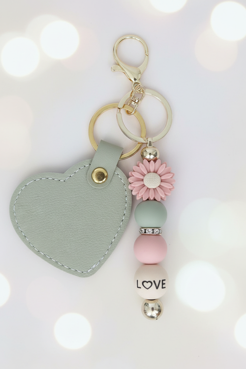 Sage Heart Daisy LOVE Keychain – Pastel Cream Bokeh